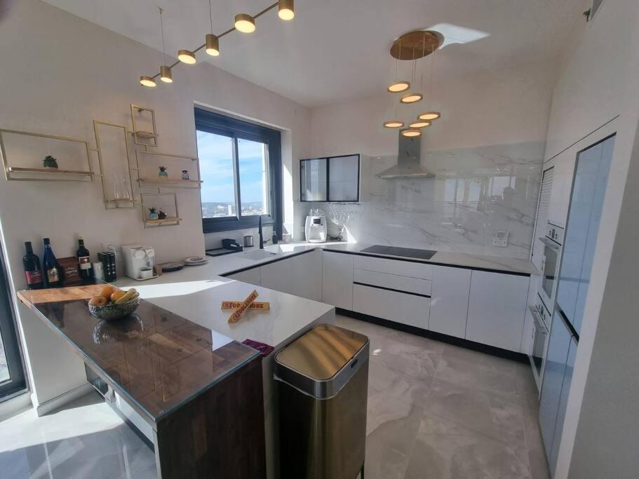 Jtower Royal Suites - The Penthouse - Alefimmoed Єрусалим Екстер'єр фото