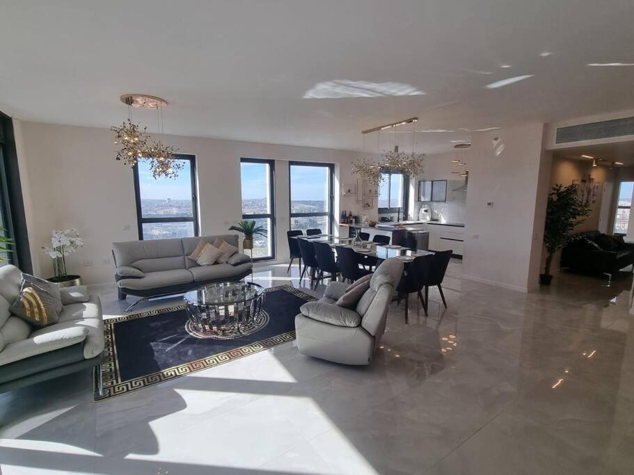 Jtower Royal Suites - The Penthouse - Alefimmoed Єрусалим Екстер'єр фото